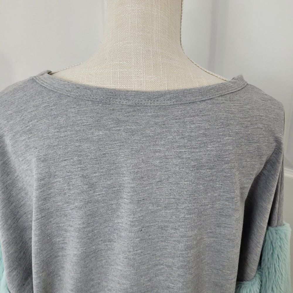 Umgee Sweatshirt Womens S Gray Fuzzy Fur Sleeve Oversized Pullover Lounge - Picture 7 of 14